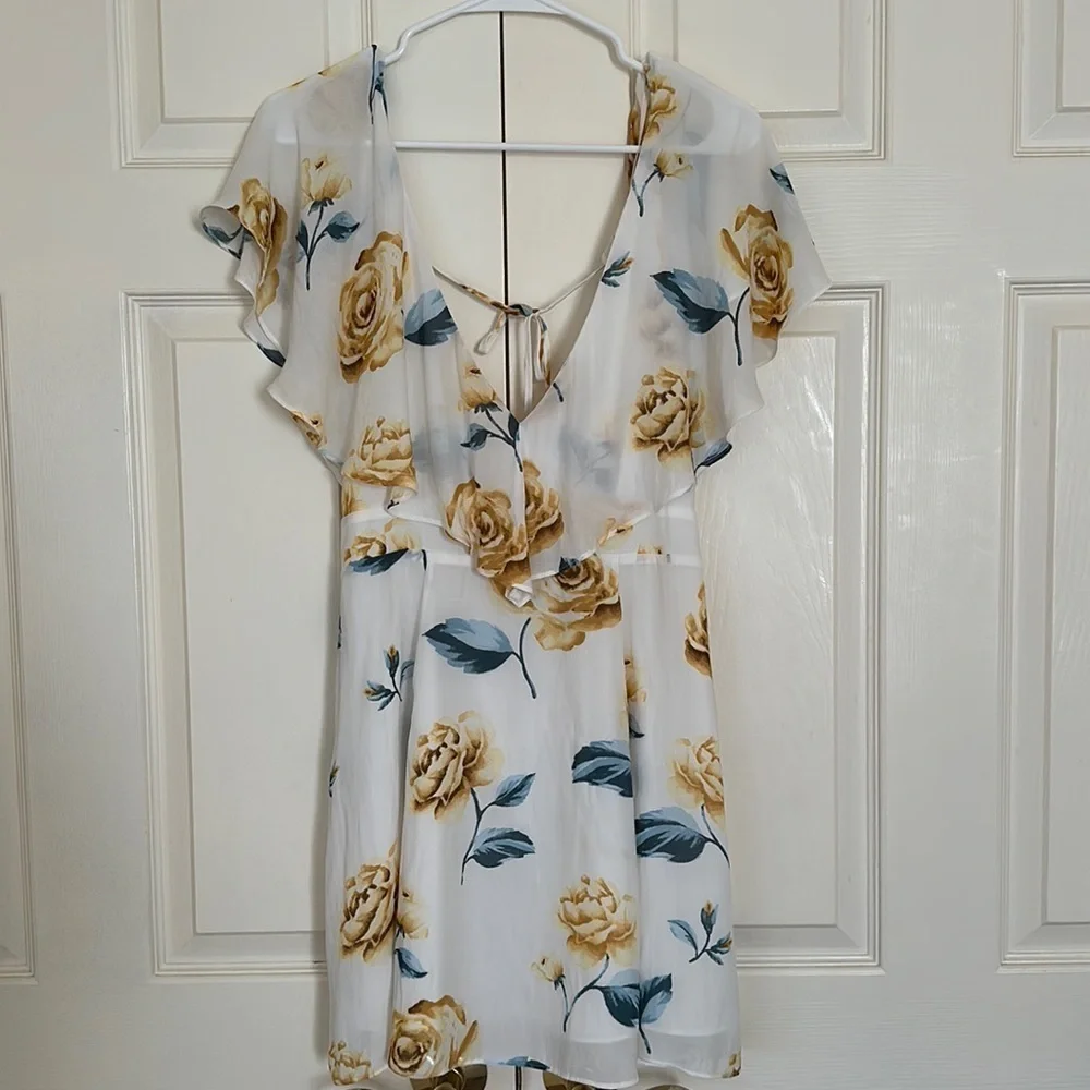 Forever 21 Yellow Rose Mini Dress Size M